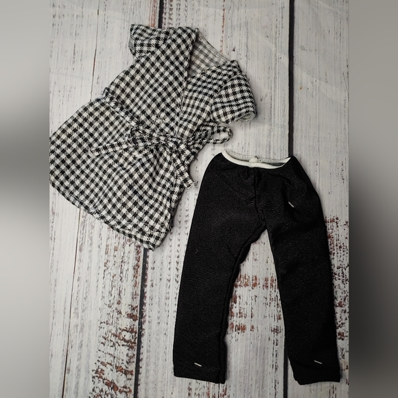 Doll outfit for 18" doll - Picture 2 of 3